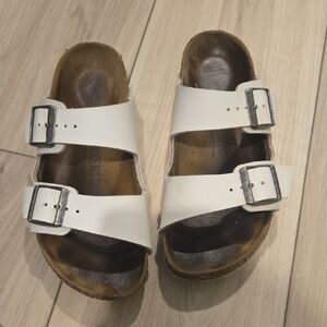 Youth Girl Birkenstock White Double Strap Sandals with Buckles